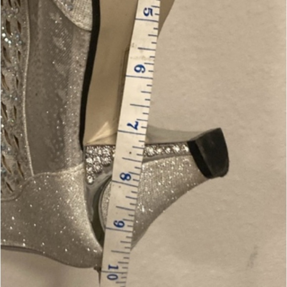 Silver Rhinestone Low Heels Booties 6.5 oversized fits size 7-7.5 - Picture 5 of 5